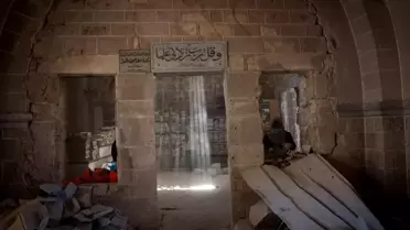 Büyük Ömeri Camisi Kütüphanesi'ni Gönüllüler Kurtarıyor