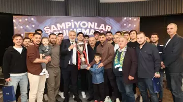 Gebze'nin Şampiyonları Kupalarını Aldı