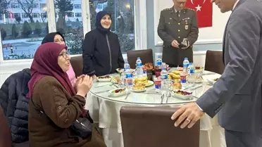 Gelibolu'da şehit yakınları ve gaziler iftarda bir araya geldi