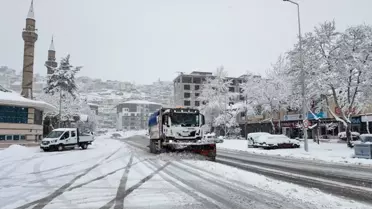 Hacılar'da Karla Mücadele Çalışmaları Devam Ediyor