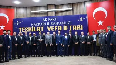 AK Parti Hakkari'de Vefa İftarı Düzenlendi