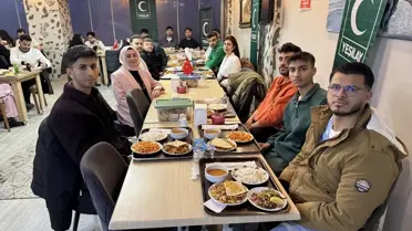 Hakkari'de Yeşilay Gönüllüleri İftar Programında Buluştu