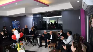 Dörtyol'da Down Sendromlu Bireye Sürpriz Doğum Günü