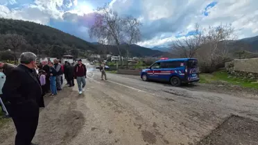 Hatay'da Dereye Düşen Otomobil Sürücüsü Hastaneye Kaldırıldı