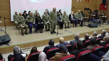Hatay'da huzurevi sakinleri Milli Mücadele kahramanlarını anmak için sahneye çıktı