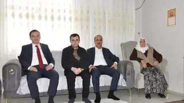 Hizan Kaymakamı Bilgin, şehit ailelerini ziyaret etti