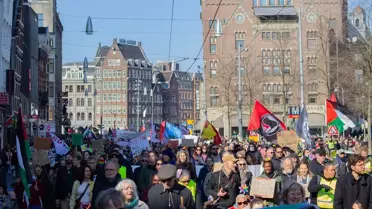 Amsterdam'da Irkçılığa Karşı Yürüyüş