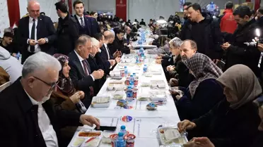 İBB Başkan Vekili Nuri Aslan İftar Çadırında