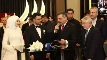 Çiftçi, Yıldırım'ın Düğününde Nikah Şahidi Oldu