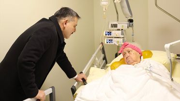 Bakan Çiftçi, Öğretmenini Ziyaret Etti