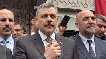 Bakan Çiftçi Çumra'da Esnafla Buluştu