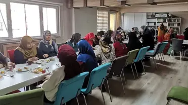 İHH'dan Yetim Çocuklar İçin Yemek Programı