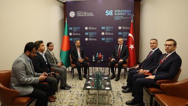 Türk ve Bangladeşli Bakanlar STRATCOM'da Buluştu