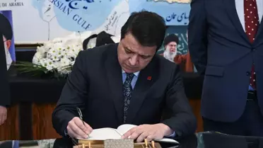 İran'ın Ankara Büyükelçiliğinde, İran lideri Hamaney için taziye defteri açıldı