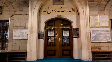 Isparta'daki Tarihi Mimar Sinan Camisi Ramazan'da Ziyaretçi Akınına Uğruyor