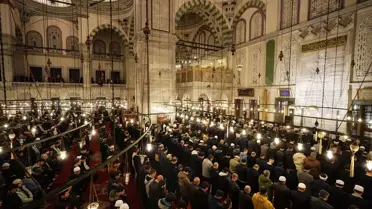 İstanbul'da İlk Teravih Namazı