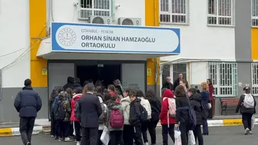 İstanbul'da Öğrenciler Dersbaşı Yaptı