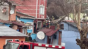 Fatih'te Bina Çökmesi: 1 Kişi Kurtarıldı