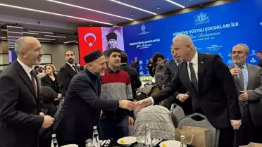 İstanbul Valisi Gül, 'Türkiye Yüzyılı Çocukları ile İftar Buluşması' programına katıldı
