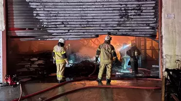 İzmir'de Mobilya Atölyesinde Yangın