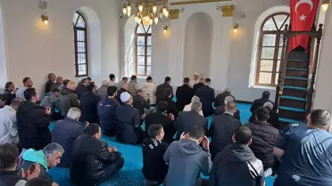 İzmir'de restore edilen 132 yıllık Asmalı Mescit ibadete açıldı