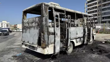 İzmir'de Midibüste Yangın: 16 Yaşındaki Çocuk Hayatını Kaybetti