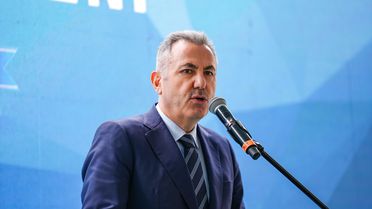 İzmir'de yapımı tamamlanan 20 okulun açılışı gerçekleştirildi