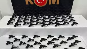 İzmir'de Suç Örgütüne Operasyon: 10 Tutuklama