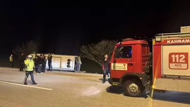 Önce çarptı sonra devrildi! 11 kişi yaralandı