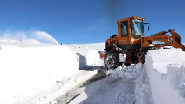 Ağrı'da Karla Mücadele Devam Ediyor