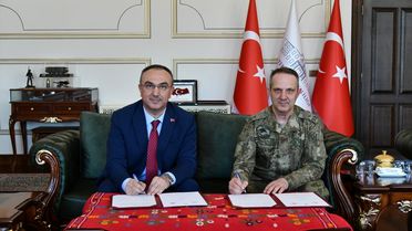 Kara Kuvvetleri Komutanı'ndan Valiye Ziyaret