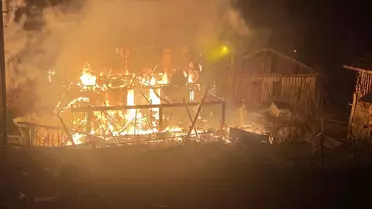 Ovacık'ta Yangın: Ahşap Ev Küle Döndü