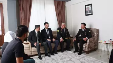 Karlıova'da 18 Mart Şehitleri Anma Günü ve Çanakkale Deniz Zaferi dolayısıyla tören yapıldı