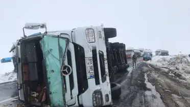 Kars'ta Tır ve Tanker Kazası