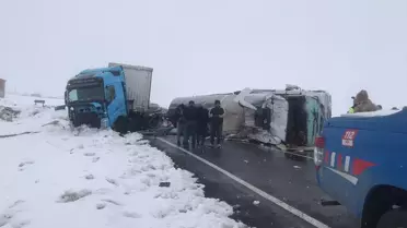 Kars'ta Tır ve Tanker Çarpıştı