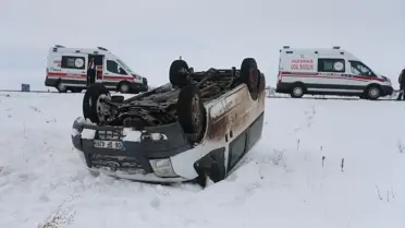 Kars'ta Minibüs Kazası: 5 Yaralı