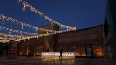 Hunat Hatun Camisi Ramazan Işıklarıyla Süslendi