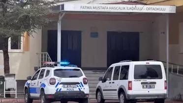 Kayseri'de Ortaokulda Bıçaklı Kavga