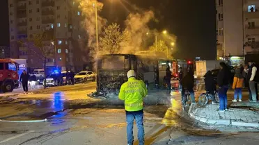 Kayseri'de Otobüs Yandı