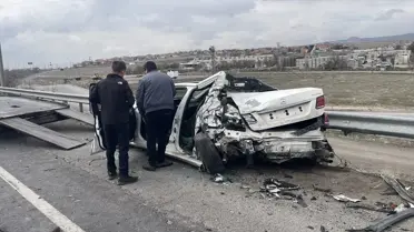Kayseri'de Tır Otomobile Çarptı: 1 Yaralı