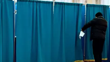 Kazakistan'da Anayasa Referandumu Başladı