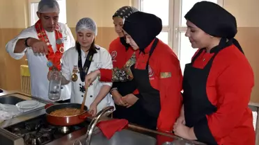 Kırıkkale'de meslek lisesi öğrencileri, 7 ilden gelen şeflerle iftar menüsü hazırladı
