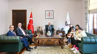 Vali Turan, Şampiyon Halterciyi Tebrik Etti