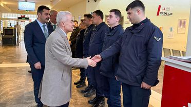 Vali Turan, Geri Gönderme Merkezini Ziyaret Etti