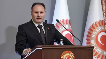 Öztürkler: Türk Askeri Kıbrıs'ın Teminatıdır