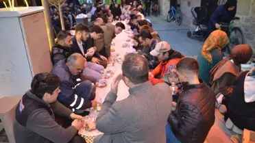 Konya'da Ümmet İftarı Geleneksel Olarak Yapıldı
