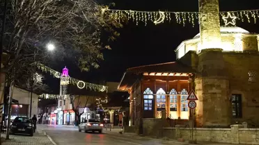 Priştine'de Ramazan Süslemeleri