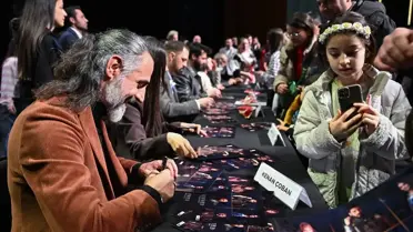 Külliye'de Ramazan: Dizi Oyuncuları Hayranlarıyla Buluştu