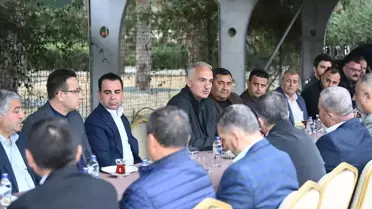 Bakan Ersoy'dan Antalya Taksicilerine Destek