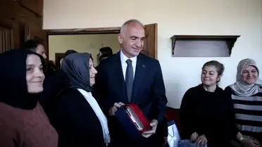 Bakan Ersoy Kırıkkale'de Ziyaretlerde Bulundu
